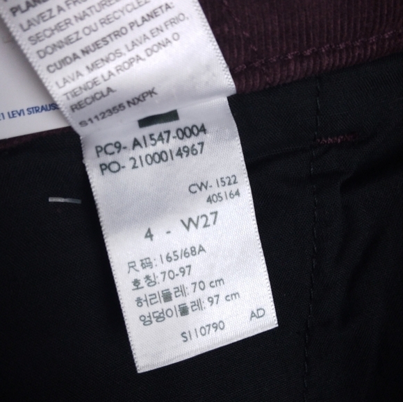 LEVI'S Denizen High-Rise Loose Taper Corduroy Pant in Burgundy - Picture 12 of 12